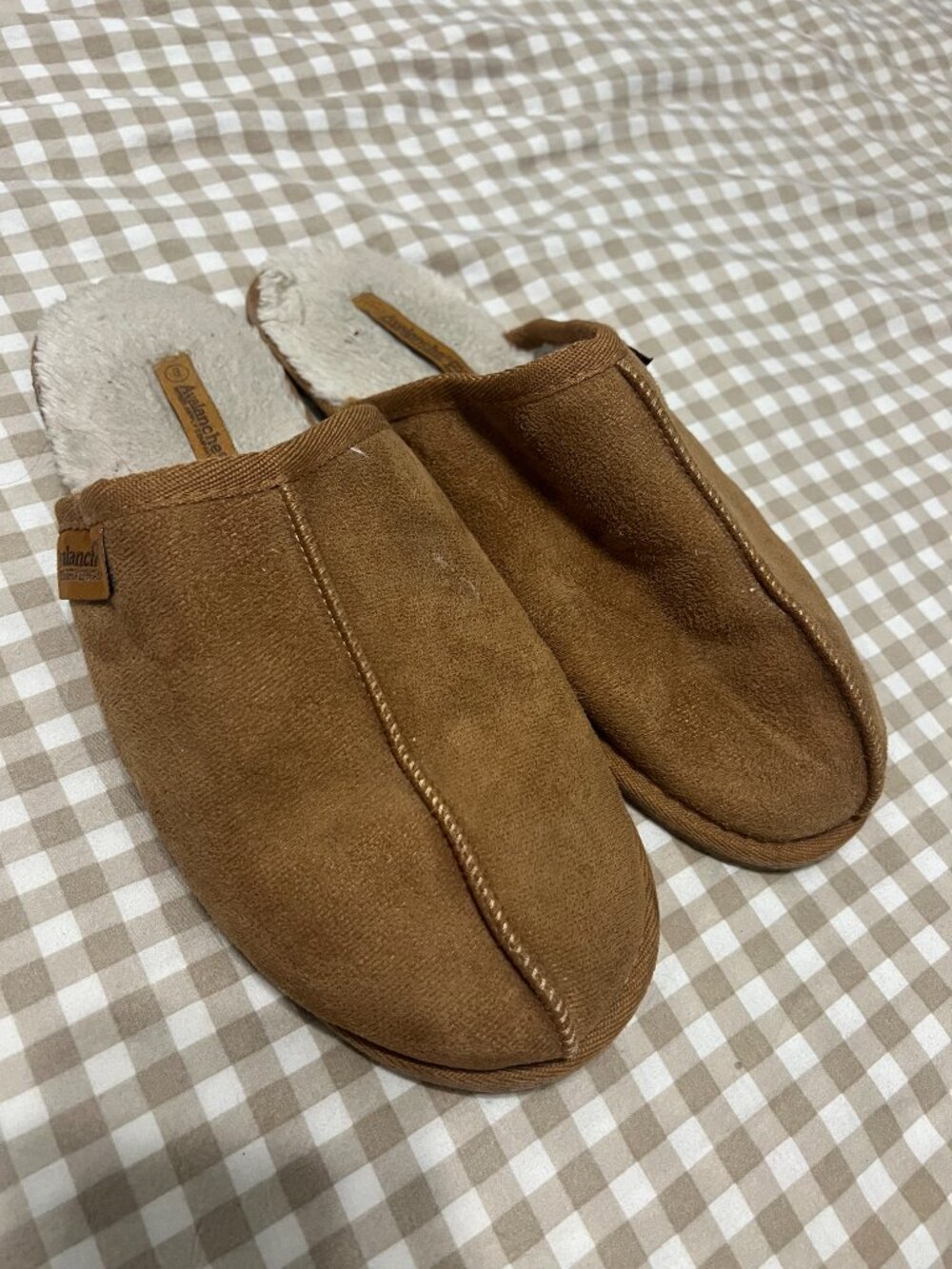 Avalanche Tan Suede Shearling Faux Fur Slippers - Size 9